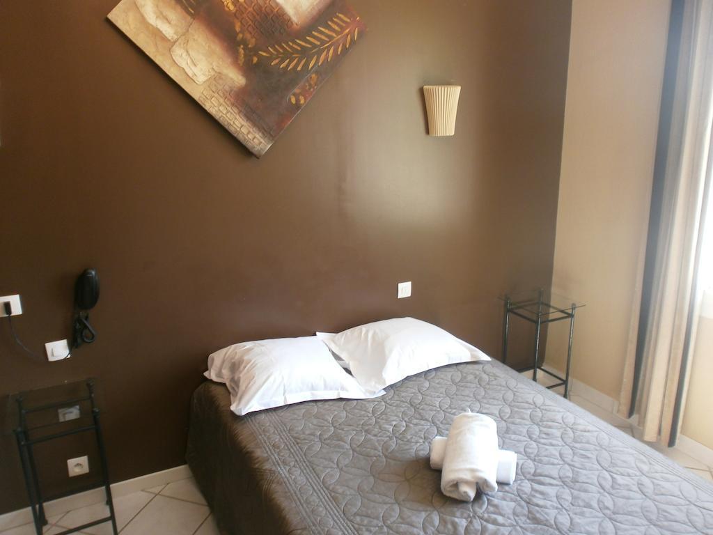 Adonis Sanary Grand Hotel Des Bains Экстерьер фото