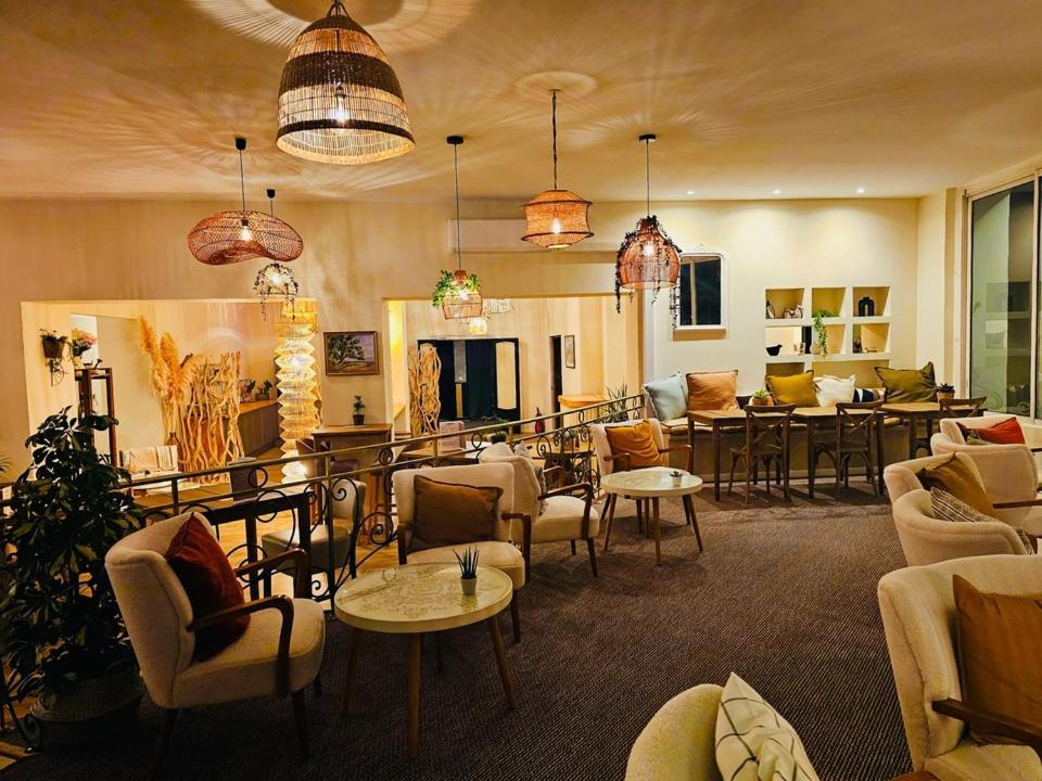 Adonis Sanary Grand Hotel Des Bains Экстерьер фото
