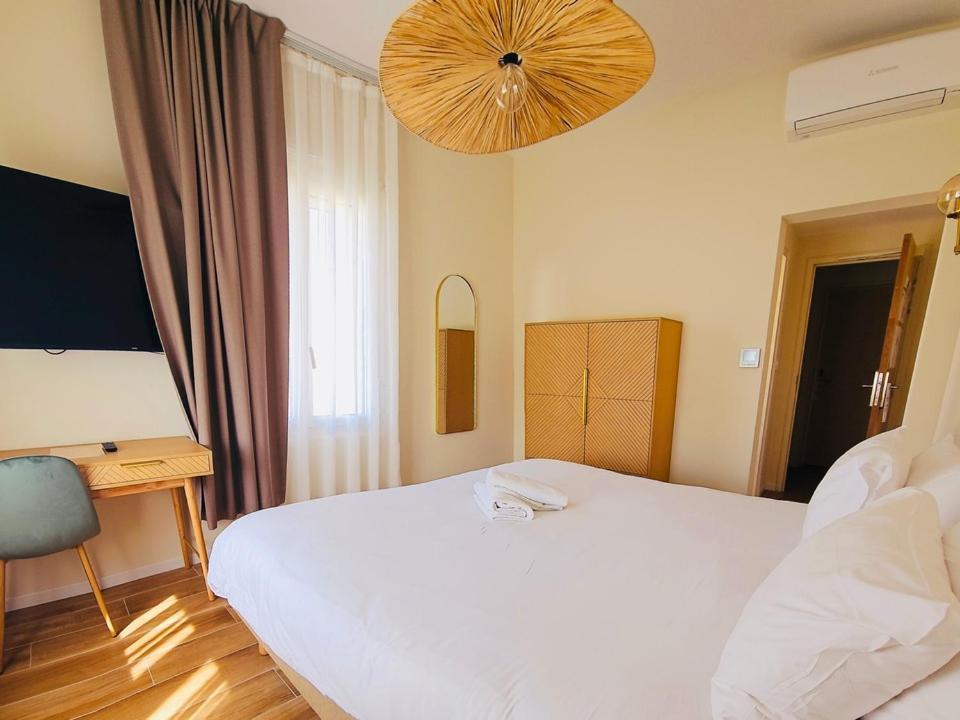 Adonis Sanary Grand Hotel Des Bains Экстерьер фото